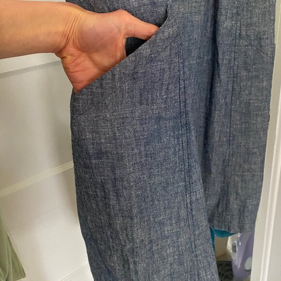 Eileen Fischer Chambray Jumper with big side pockets - Picture 2 of 7